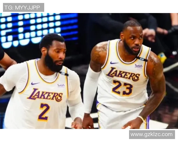 足球球星因伤退场后球队应如何应对与调整策略