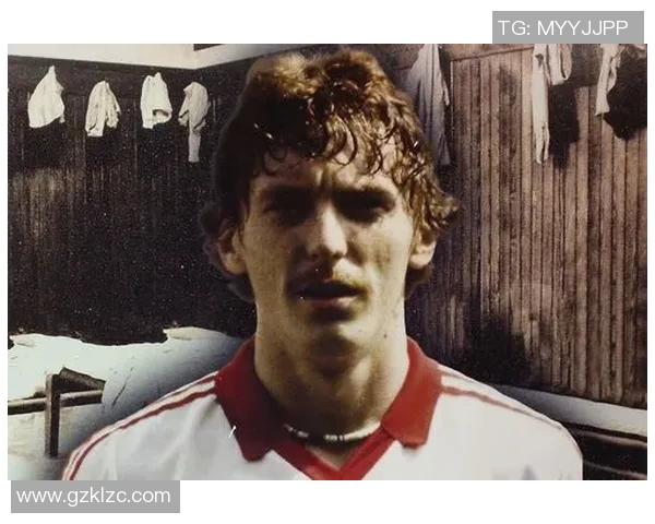 中雅图足球球星卡的收藏价值与市场潜力分析 中雅图足球球星卡的收藏价值与市场潜力分析